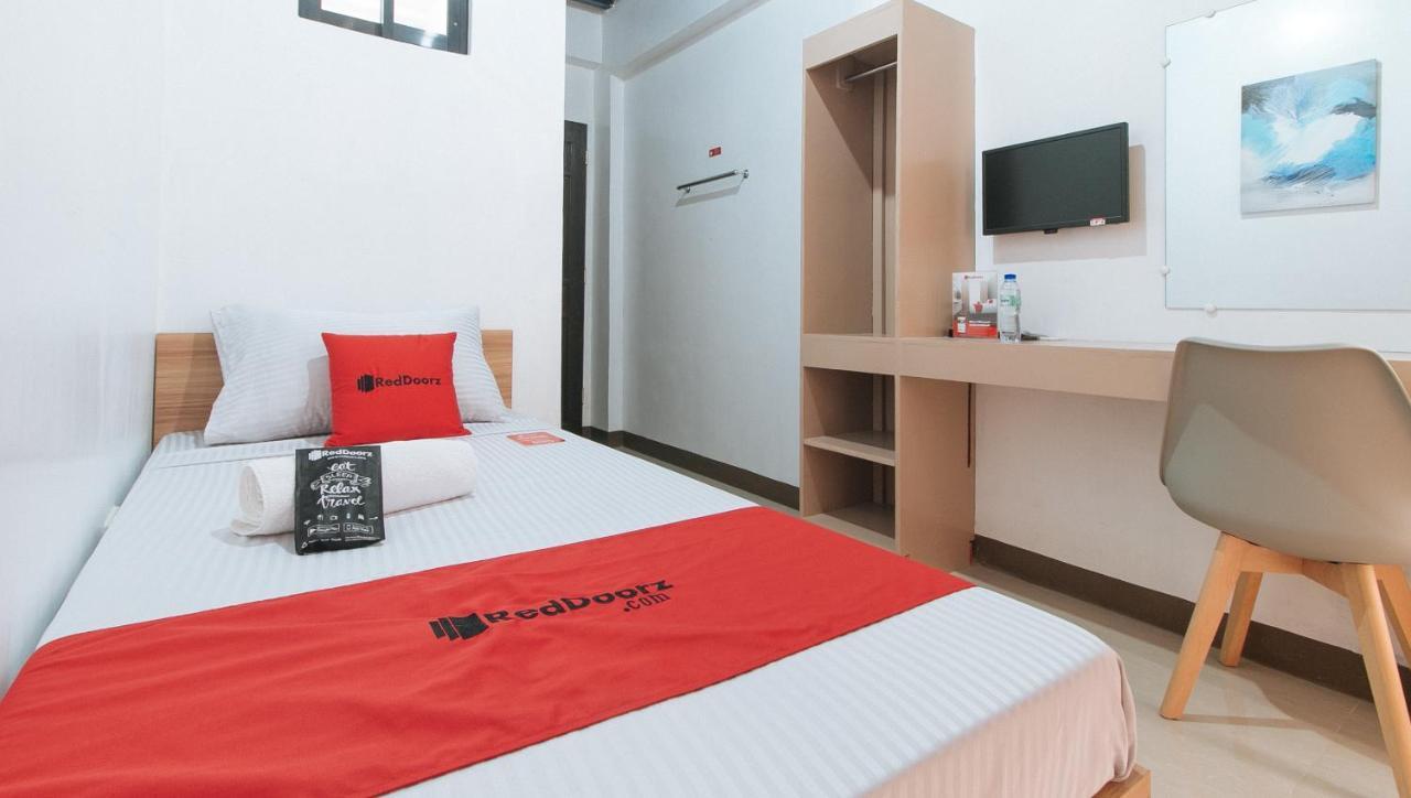 Reddoorz Near Iloilo International Airport Hotel Cabatuan ภายนอก รูปภาพ