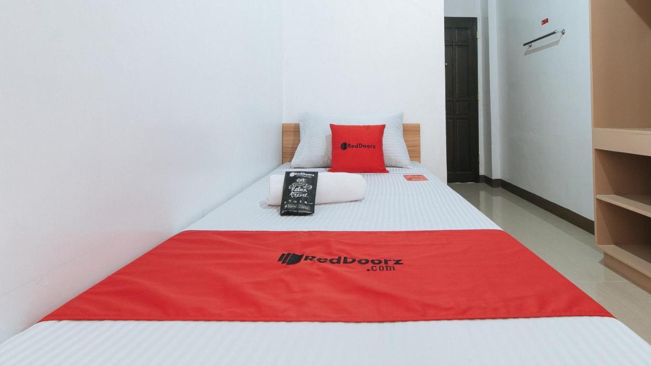 Reddoorz Near Iloilo International Airport Hotel Cabatuan ภายนอก รูปภาพ